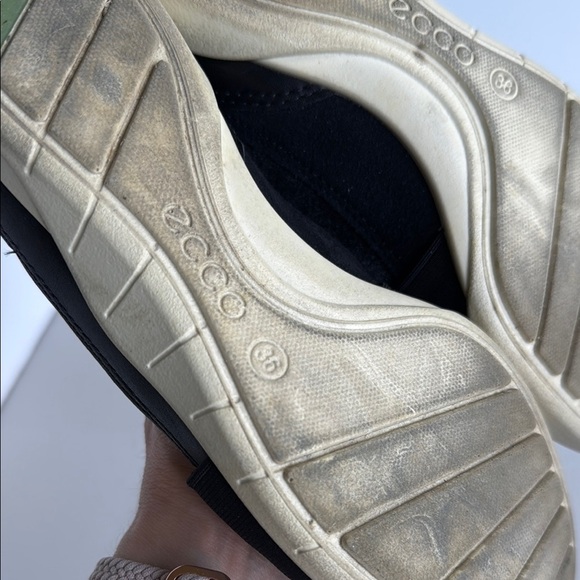 Ecco Black and Gray Bluma Ballerina Flats - Picture 13 of 16